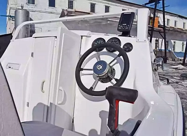КОМБИНИРОВАННЫЙ КАТЕР С КАЮТОЙ WYATBOAT Neman-500